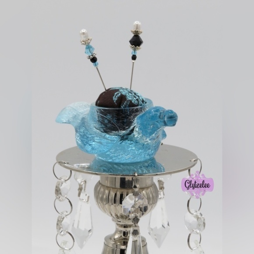 PINCUSHION Salt Cellar Upcycled Vintage Turquoise Glass Bird With Berry‎